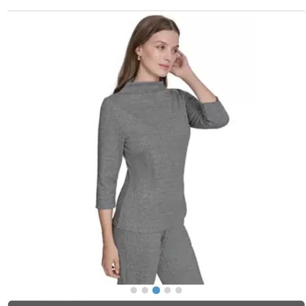 Grey Halston 3/4 sleeve mock neck top Size Medium